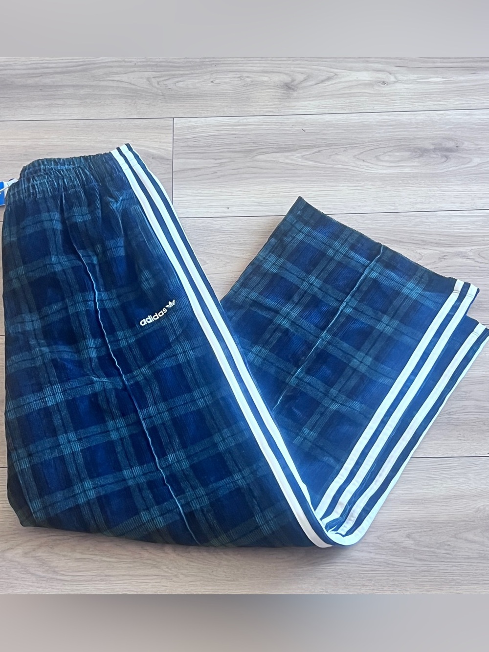 Adidas Originals Tartan, Navy & Green Plaid,, Tik tok IG Viral, FIFA, Limited! - Picture 8 of 13